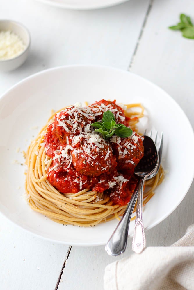 spaghetti and lentil meatballs with red sauce