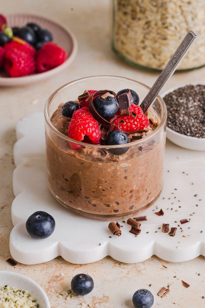 Chocolate Protein Overnight Oats with Greek Yogurt